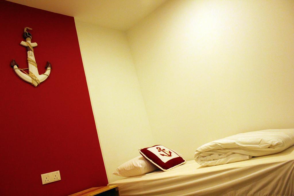 Roof Talk Theme Hostel Johor Bahru Exteriör bild
