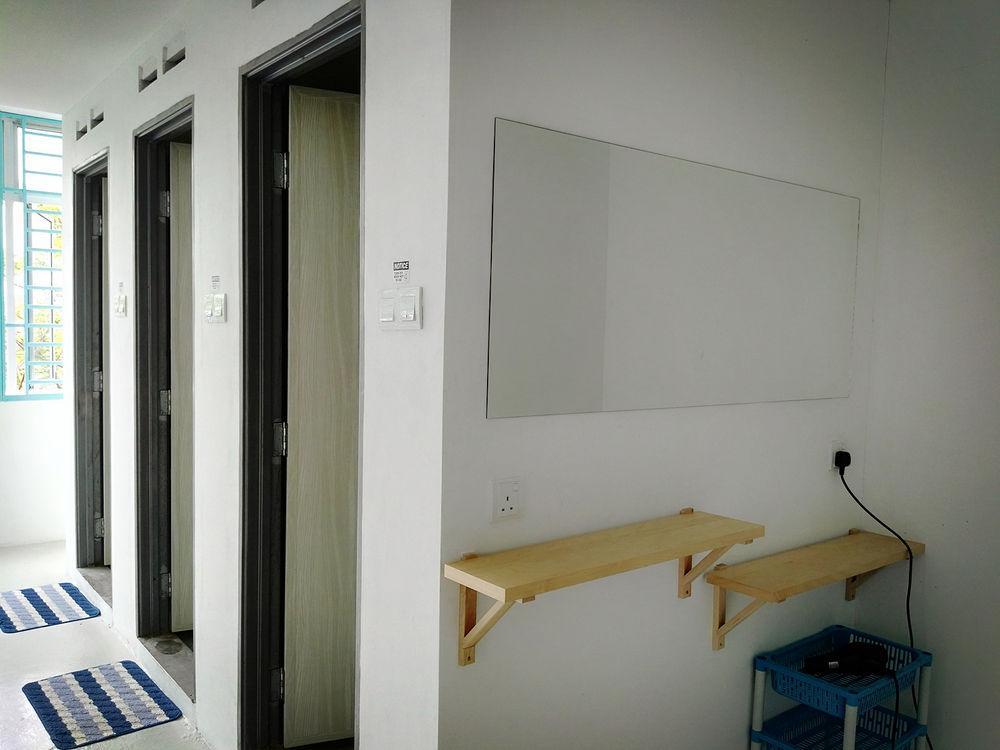 Roof Talk Theme Hostel Johor Bahru Exteriör bild