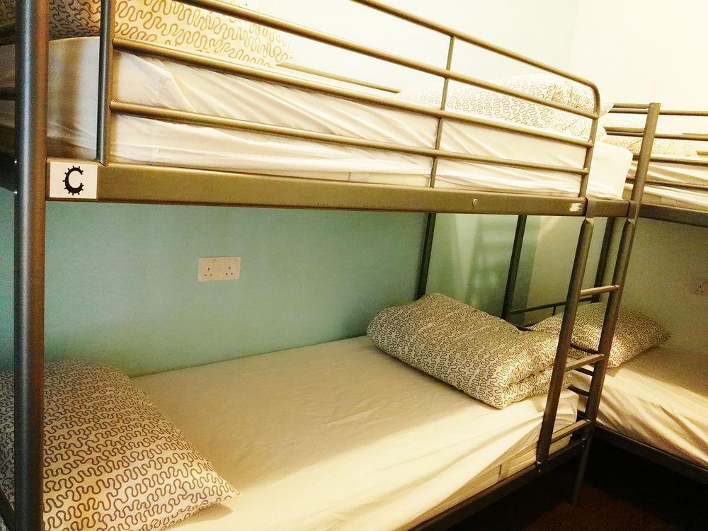 Roof Talk Theme Hostel Johor Bahru Exteriör bild