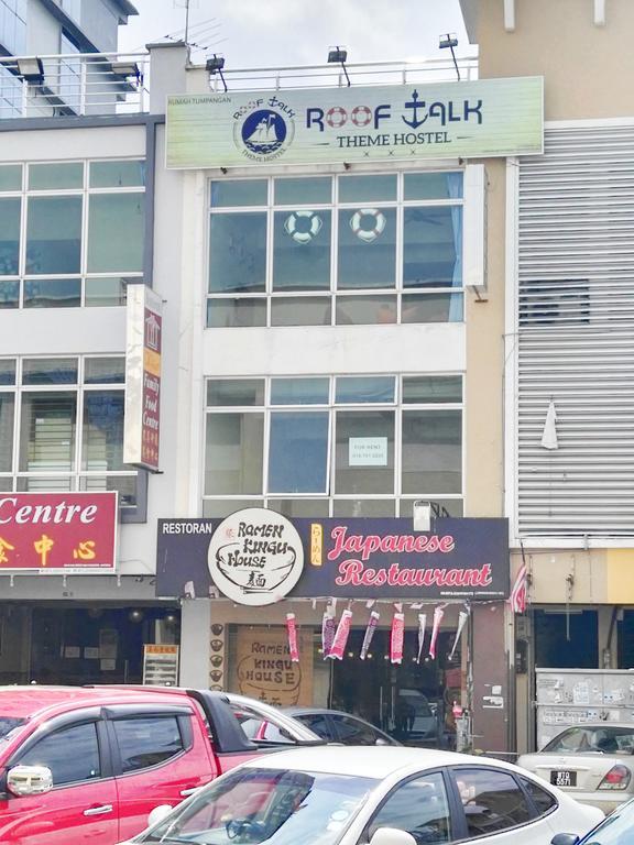 Roof Talk Theme Hostel Johor Bahru Exteriör bild